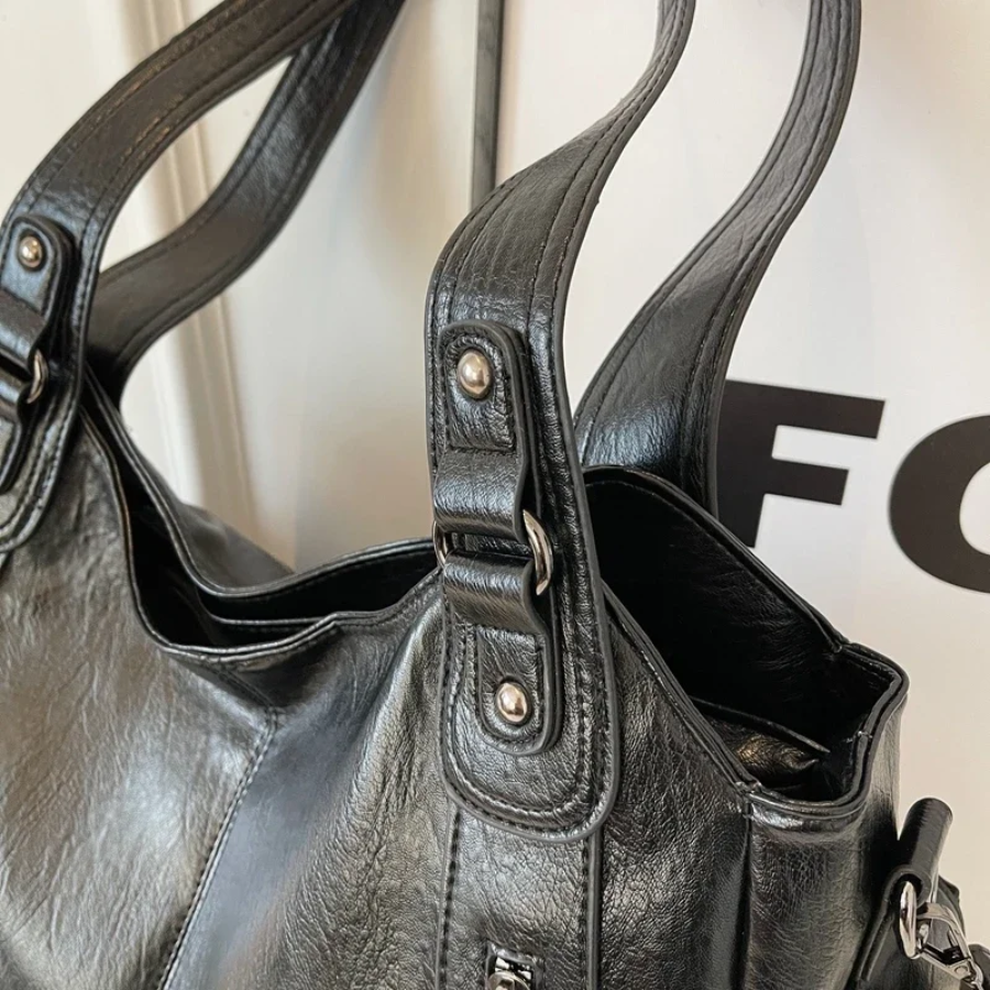 Elara™ | Timeless Shoulder Bag