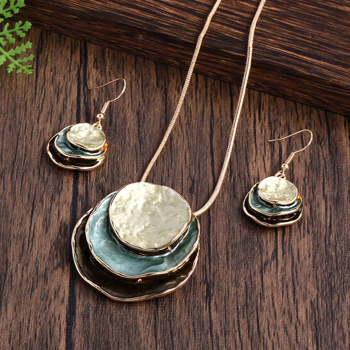 Elara™ | Golden Layered Set