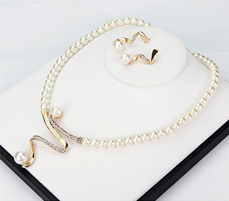 Elara™ | Pearl Necklace Set