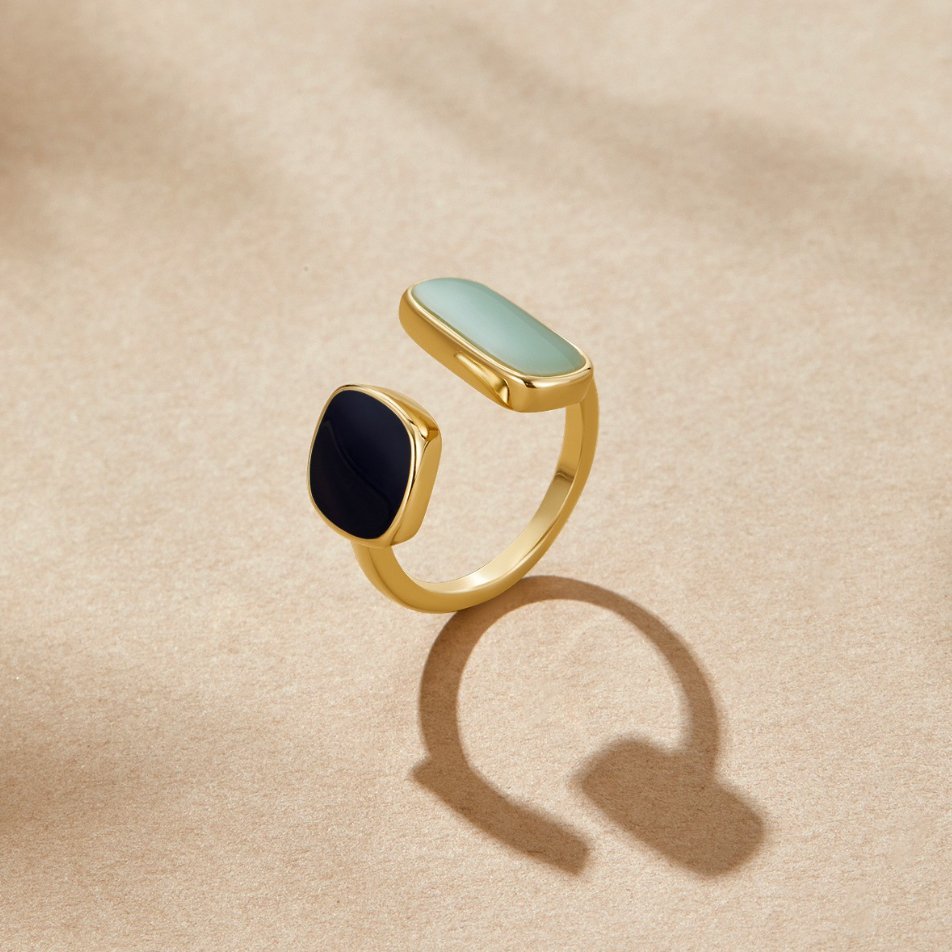 Elara™ | Minimalist Wrap Ring